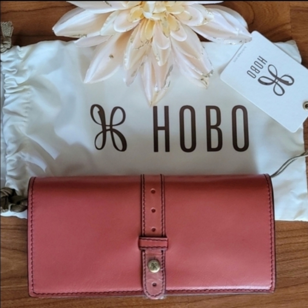 HOBO Tea Rose Alta Leather Wallet